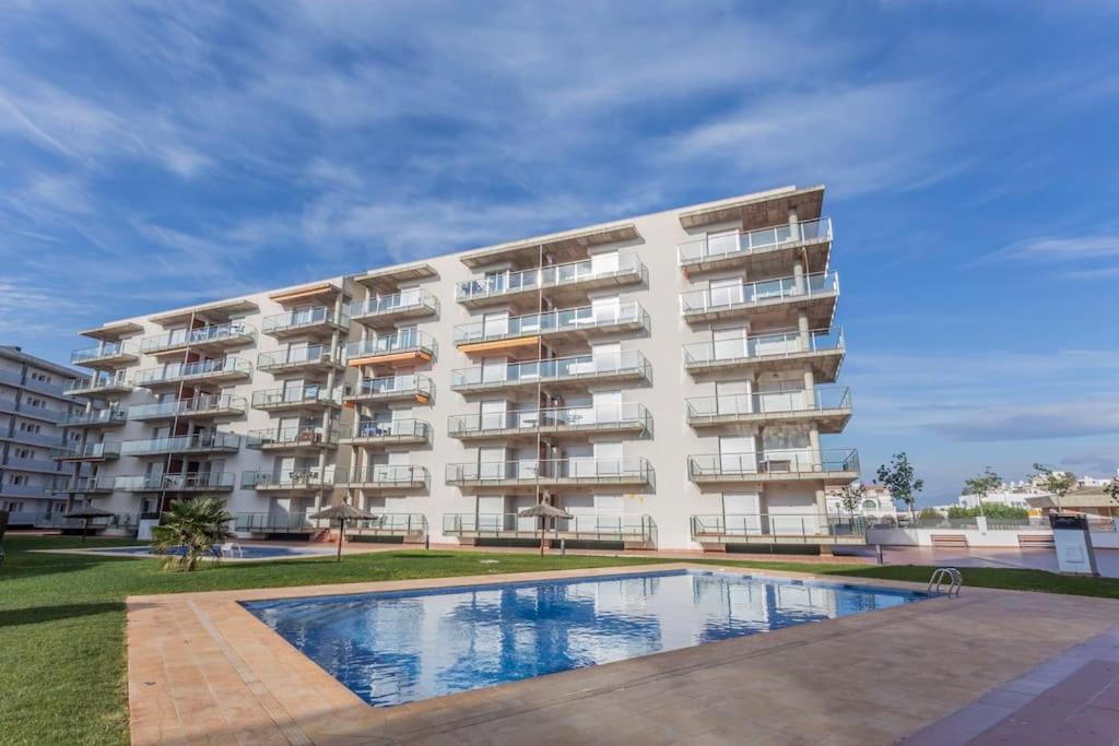 Piso De 2 Habitaciones, 3 Piscinas Y Cerca Del Mar Росес Екстер'єр фото